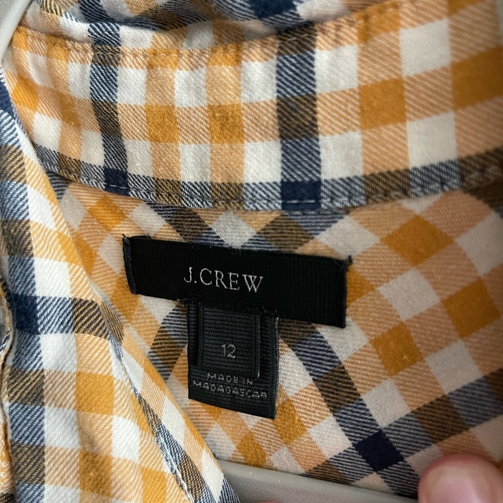 J. Crew Women’s Boyfriend Flannel Shirt Yellow Navy Plaid Pockets Button Up Top - Picture 7 of 7